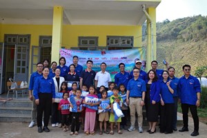 Chi đoàn thanh niên Cục Kinh tế - Quản lý đầu tư xây dựng tham gia các hoạt động ý nghĩa tại Điện Biên